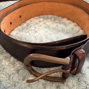 Vintage Ann Taylor leather belt.The belt is leather and was made in Italy.